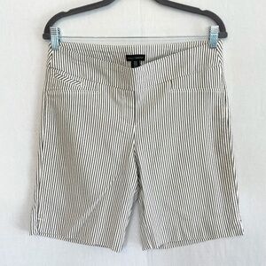 Willi Smith Size 10 Pull On Bermuda Shorts Black & White Ticking Pockets